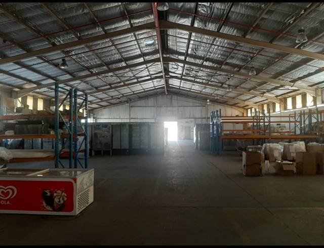 2,140M² FACTORY TO LET IN WESTMEAD